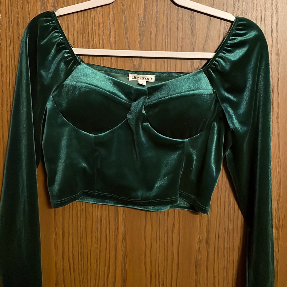 velvet green long sleeve crop top